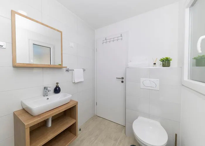 Ljetni San Апартаменты