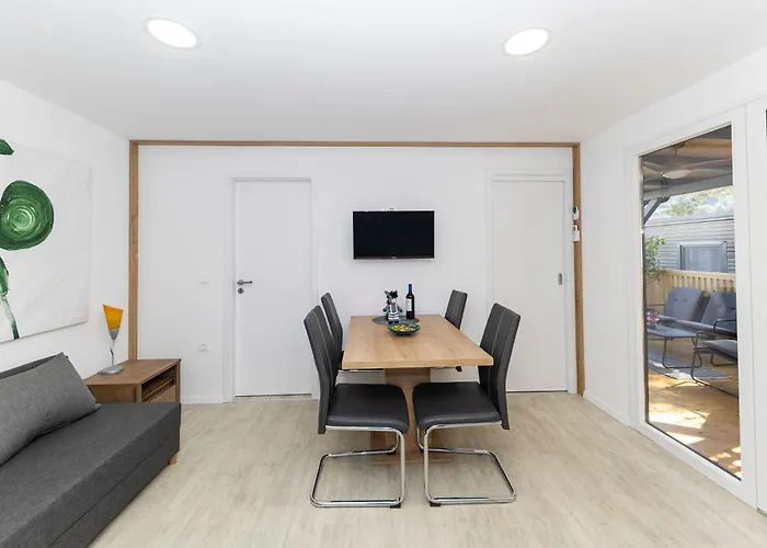 Ljetni San Апартаменты